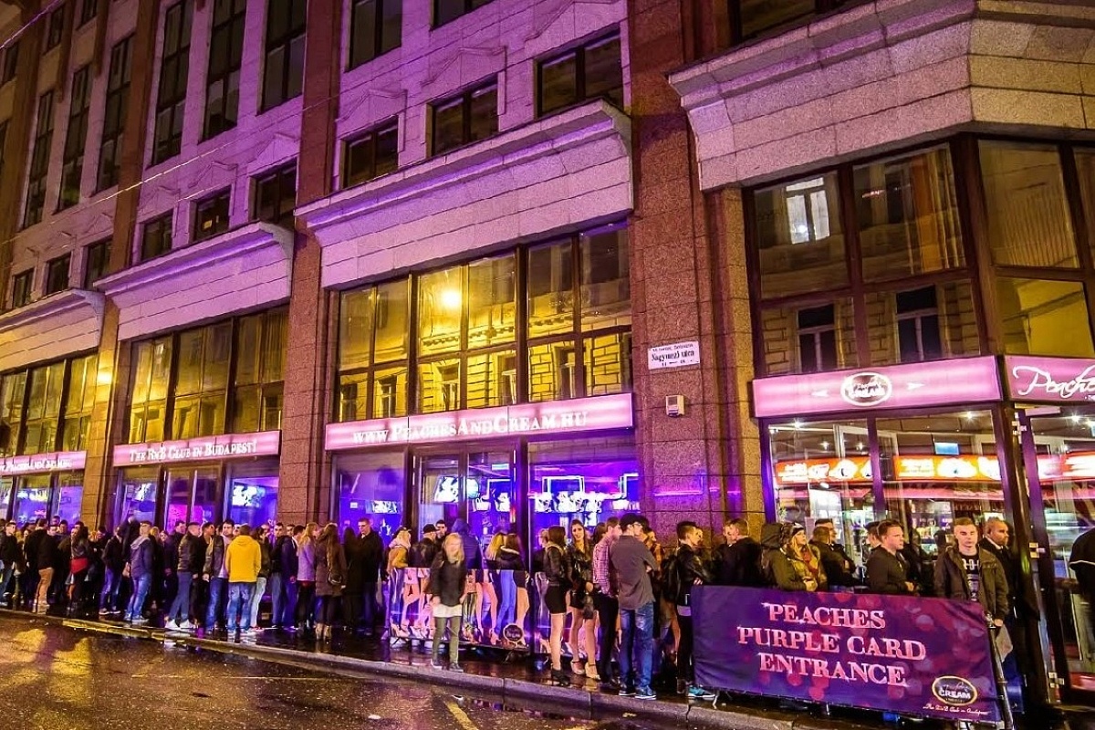 Rémálom a Nagymező utcában: hadat üzent a polgármester a népszerű diszkónak