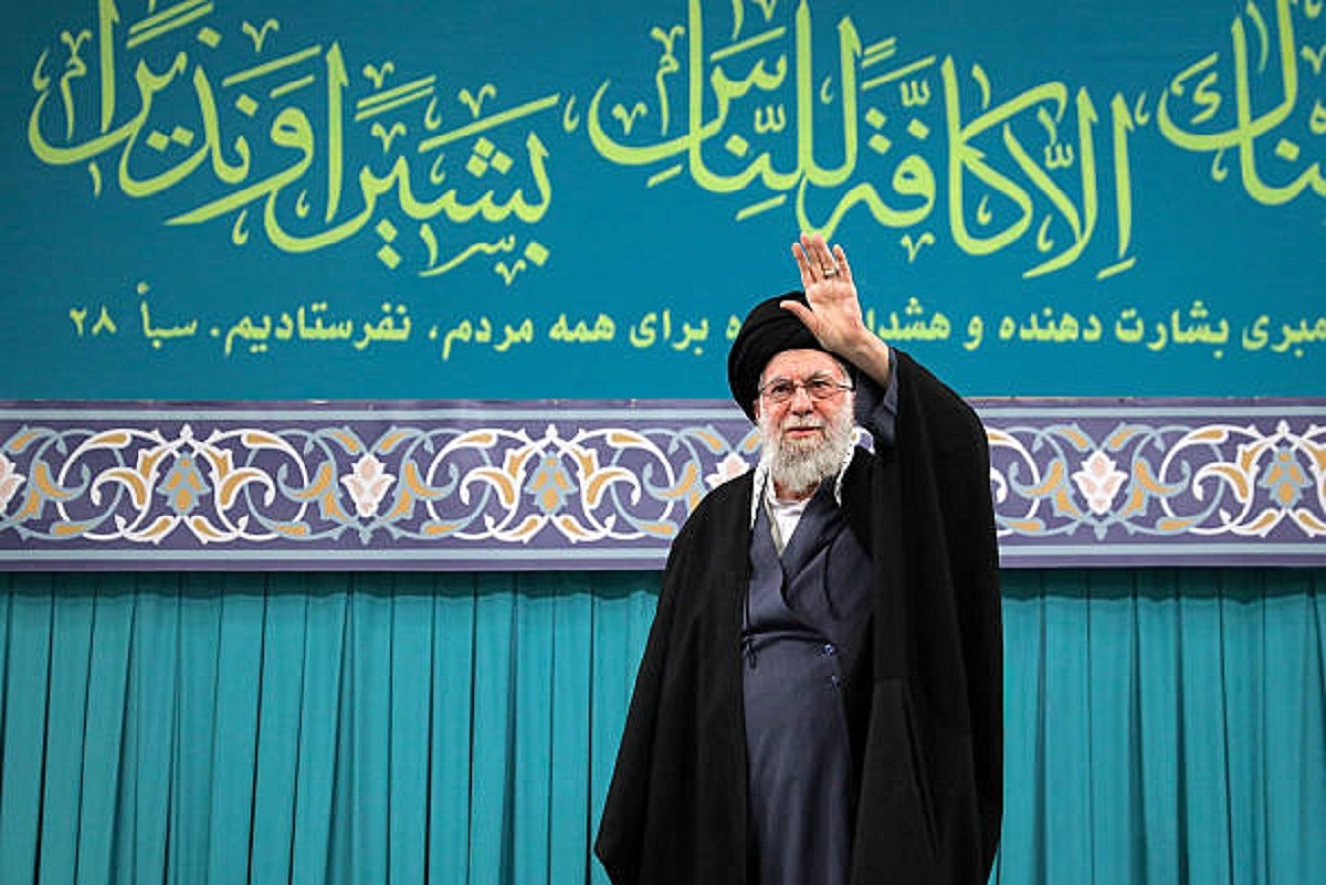 Őrjöng Irán vezetője, Trumpnak és az EU-nak is nekiment