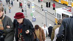 Kisebb rész jut a magyar nyugdíjasoknak, hiába volt a felívelés