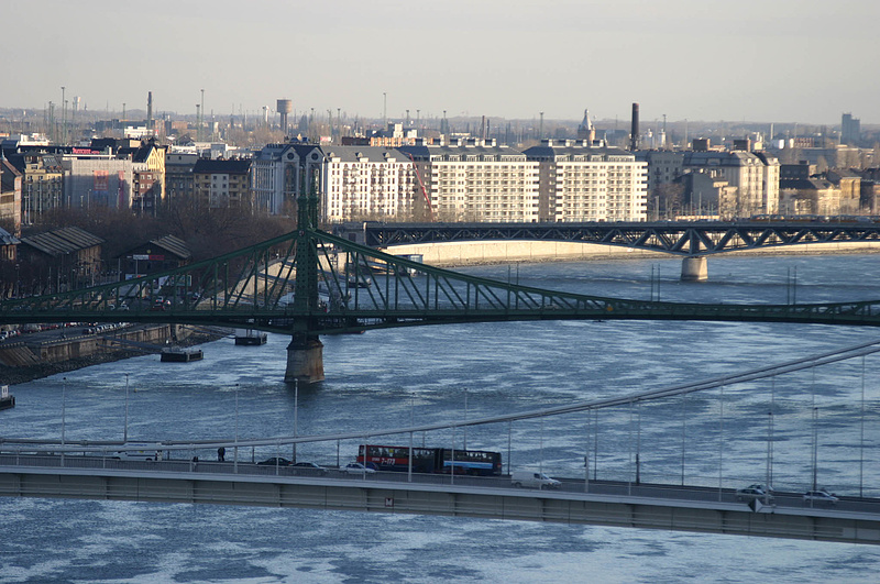 Villamos is lesz az új Duna hídon
