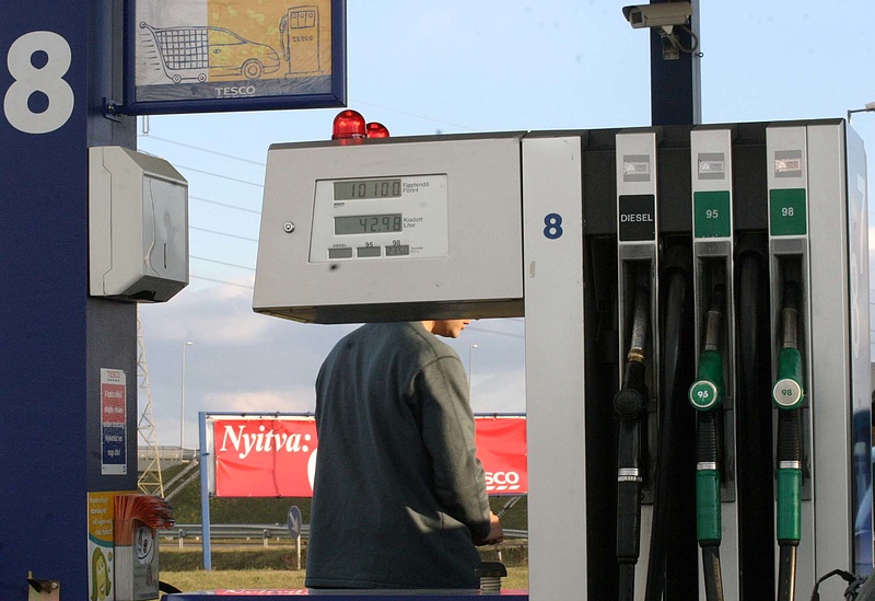 Ismét nőtt a benzin ára