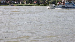Gyalogos Duna-híd épül