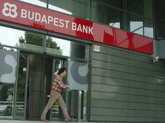Varga: 700 millió dollár lehet a Budapest Bank ára