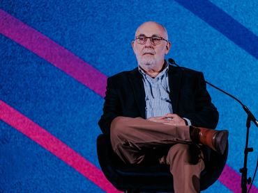 David G. W. Birch, digitális pénzügyi szolgáltatásokkal foglalkozó kommentátor és befektető a zágrábi Money Motion konferencián.