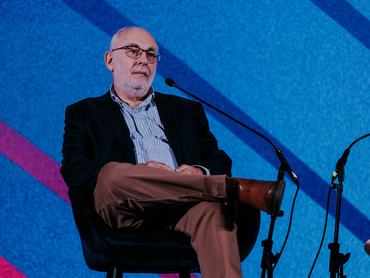 David G. W. Birch, digitális pénzügyi szolgáltatásokkal foglalkozó kommentátor és befektető a zágrábi Money Motion konferencián.