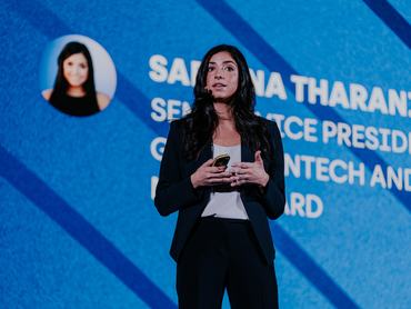 Sabrina Tharani, a Mastercard fintech és kockázati tőke partnerségekért felelős alelnöke a zágrábi Money Motion konferencián.