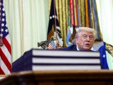 U.S. President Donald Trump speaks to reporters after signing an executive order at the Oval Office of the White House, in Washington, D.C., June 3, 2026. REUTERS/Kevin Lamarque