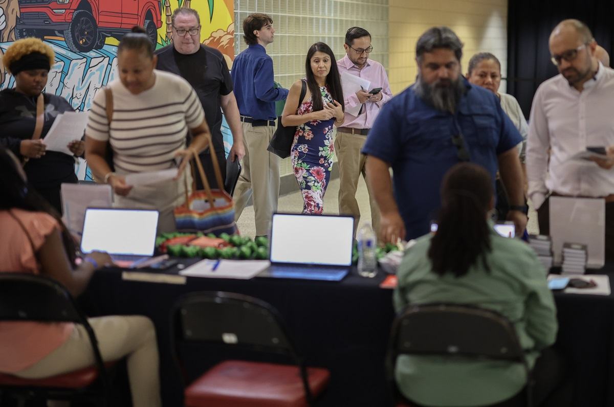 Meglepő fordulat: ennyi új munkahelyre senki sem számított