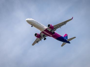 Wizz Air repülőgép landolás előtt