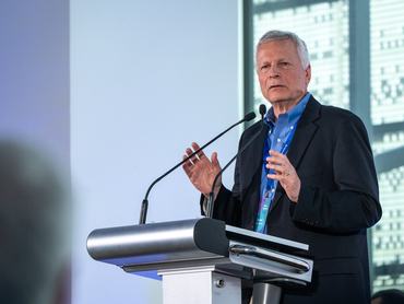 Dani Rodrik a  Verseny. Képesség. – Business Summit a munkaerőhiány korszakában című üzleti konferencián 2026. június 10-én