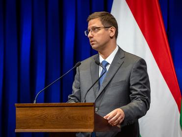 Gulyás Gergely, a Miniszterelnökséget vezető miniszter a Kormányinfó sajtótájékoztatón a Karmelita kolostorban 2026. március 26-án.
