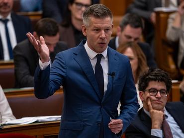 Magyar Péter az országgyűlés plenáris ülésén 2026. június 15-én