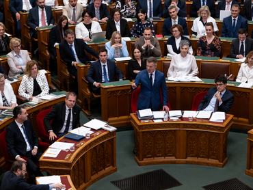 Magyar Péter az országgyűlés plenáris ülésén 2026. június 15-én