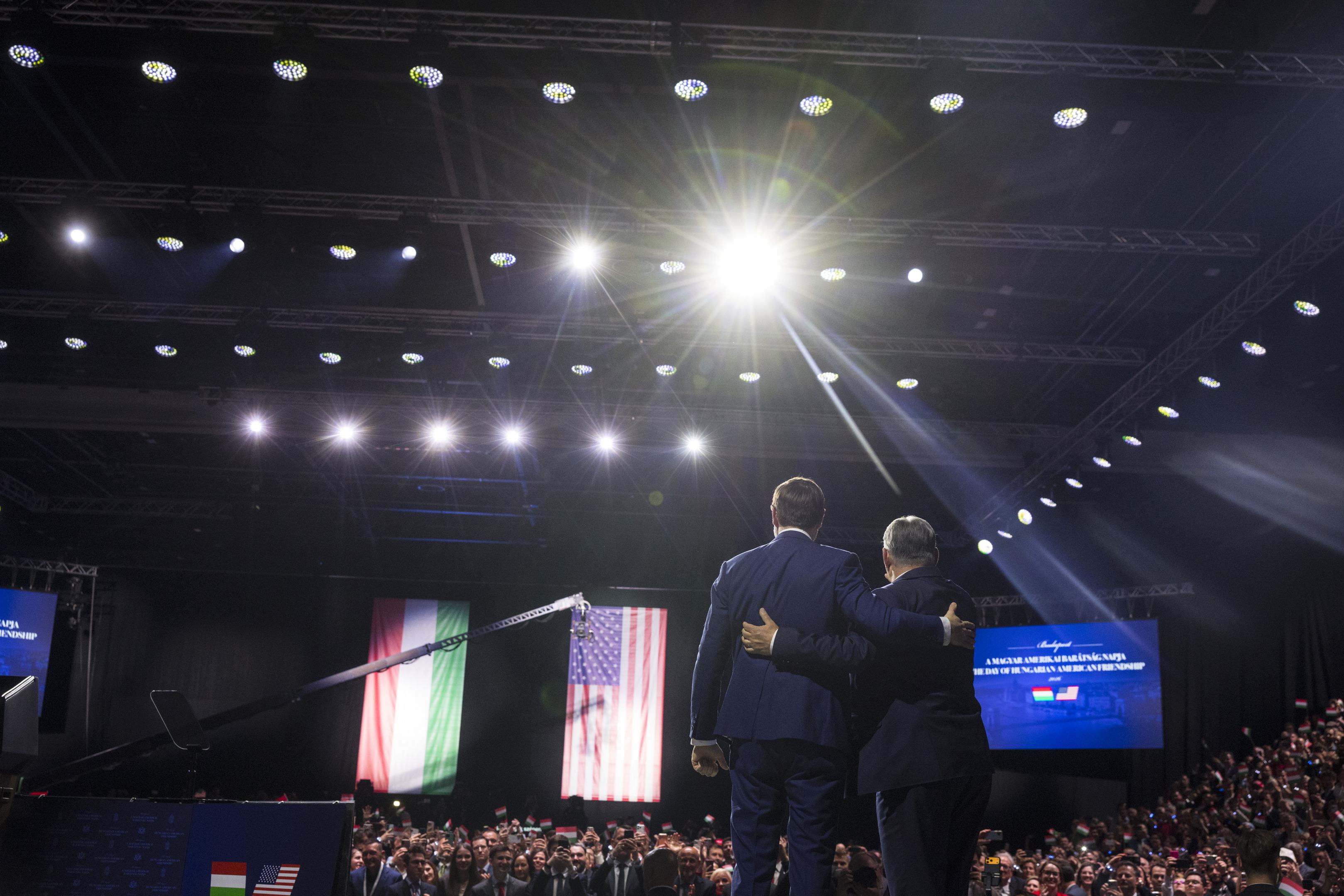 Leváltunk?! Több mint 70 napja nem jött orosz kőolaj, mégis működik az ország