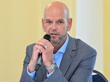 Végh Andor, a Magyar Fürdőszövetség elnöke és a Zalakarosi Fürdő Zrt. vezérigazgatója a Magyar Fürdőszövetség idei programjait bemutató sajtótájékoztatón a Széchenyi Gyógyfürdő és Uszoda Márványtermében 2026. június 3-án.MTI/Máthé Zoltán