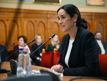 Orbán Anita külügyminiszter-jelölt kinevezés előtti meghallgatásán az Országgyűlés külügyi bizottságának ülésén az Országházban 2026. május 11-én