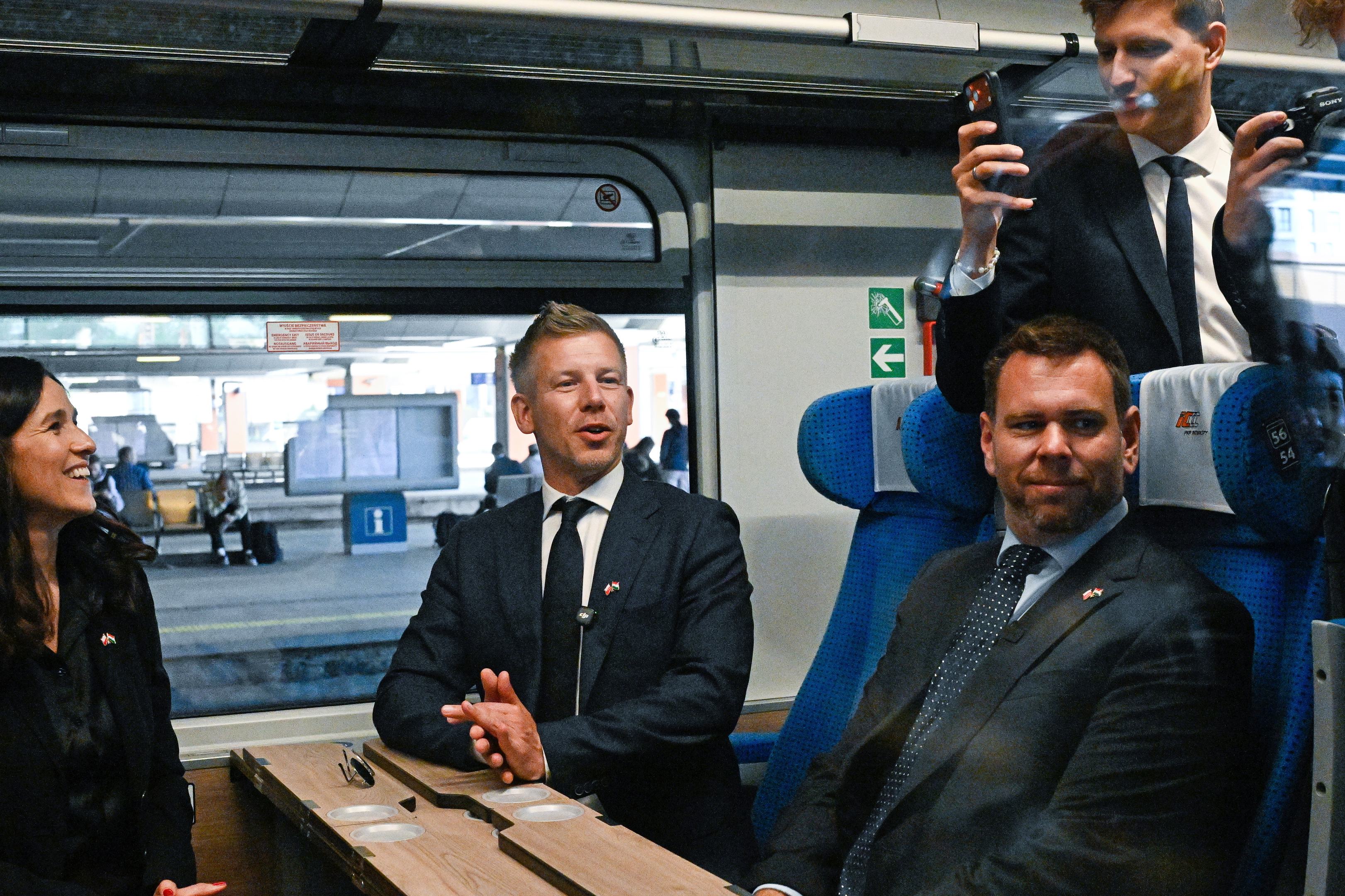 Vitézy Dávid nagy bejelentést tett: jön az országos közlekedésszervező
