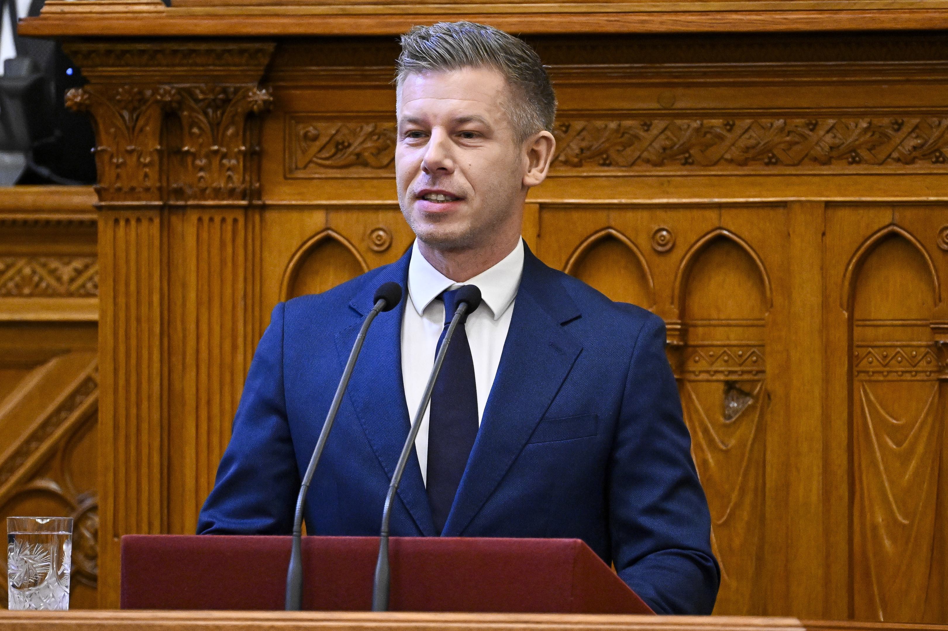 NATO-csúcsra utazik Magyar Péter – de a hivatalos program után más tervei is vannak
