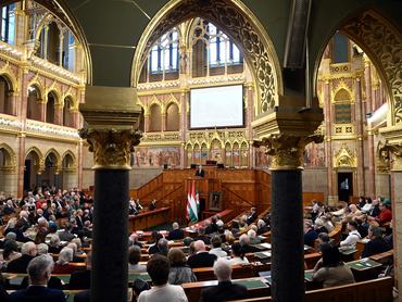 Budapest, 2026. március 27.Kövér László, az Országgyûlés elnöke beszédet mond II. Rákóczi Ferenc erdélyi fejedelem tiszteletére rendezett Rákóczi 350 címû történettudományi konferencia megnyitóján az Országház Felsõházi termében 2026. március 27-én.MTI/Kovács Attila