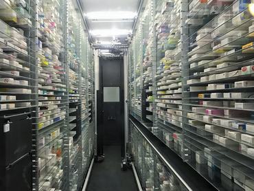 automatic pick and place robot for pharmacy warehouse applications