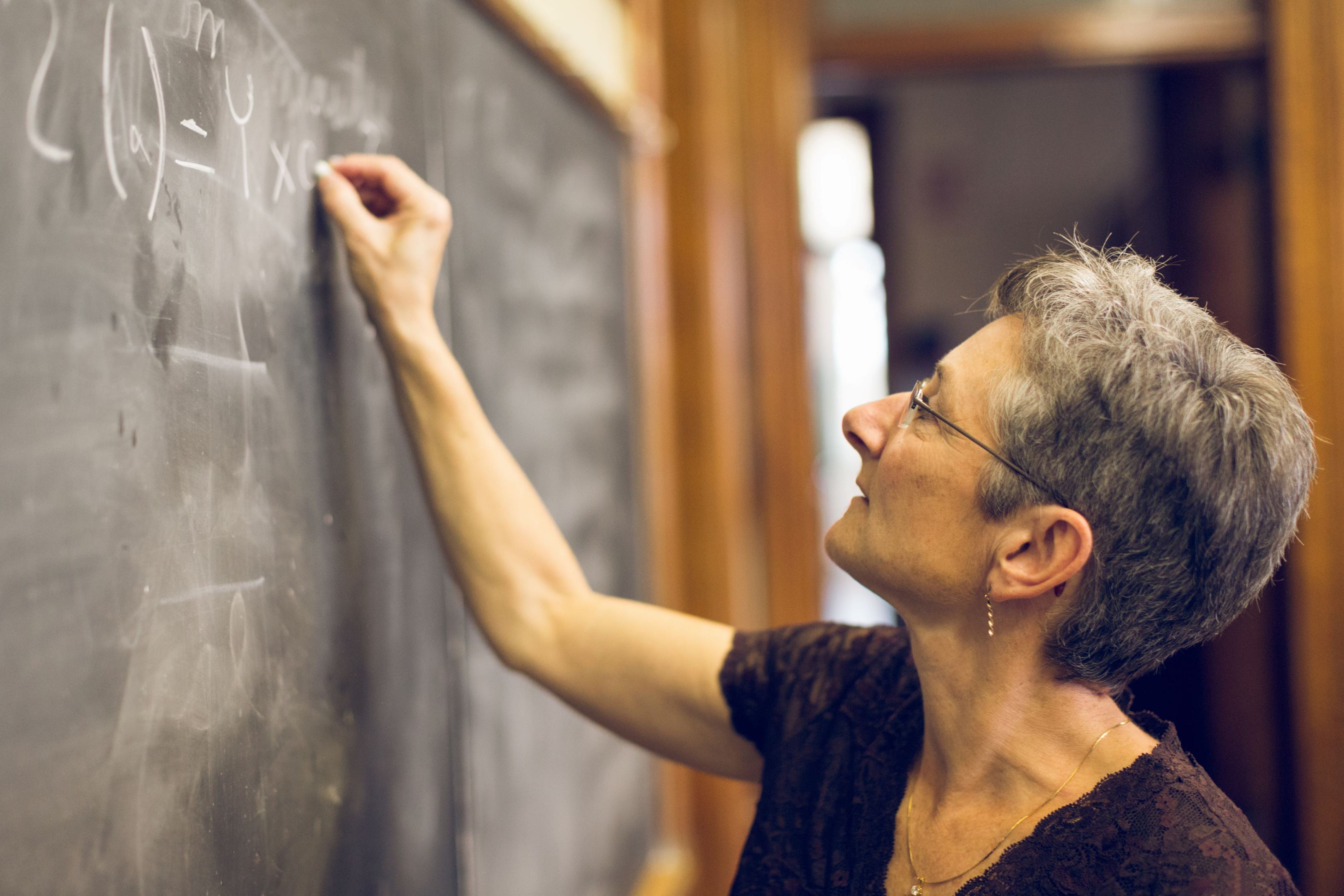 Feketelisták, tiltások, azonnali lépések – ilyen levelet kapott Magyar Péter a tanároktól