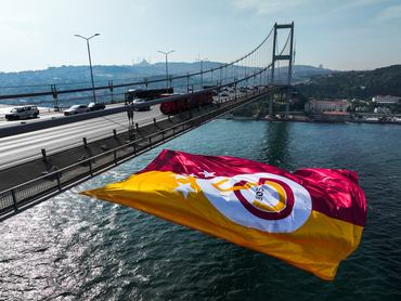 ISTANBUL, TURKIYE - JUNE 04: An aerial view of July 15 Martyrs' Bridge with the flag of Galatasaray, on June 04, 2024 in Istanbul, Turkiye. Galatasaray's flag was hung on the bridge. Galatasaray became the champion of the 2023-2024 season of the Turkish Super Lig. (Photo by Muhammed Enes Yildirim/Anadolu via Getty Images)