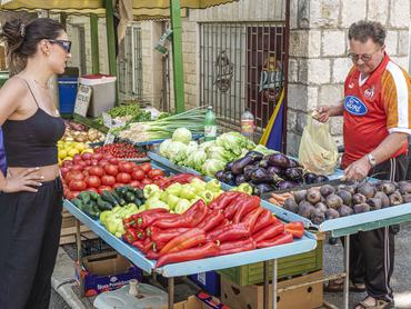 Split, Croatia, Old Town, Ulica Stari pazar street, Green Market Gradska trznica Pazar, vendor stall, produce fruits vegetables. (Photo by: Jeffrey Greenberg/Universal Images Group via Getty Images)