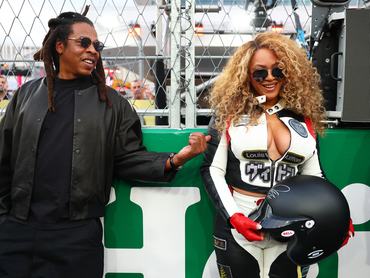 LAS VEGAS, NEVADA - NOVEMBER 22: Jay-Z and Beyonce on the Pirelli hot laps grid prior to the F1 Grand Prix of Las Vegas at Las Vegas Strip Circuit on November 22, 2025 in Las Vegas, Nevada. (Photo by Bryn Lennon - Formula 1/Formula 1 via Getty Images)