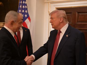 WASHINGTON DC, UNITED STATES - FEBRUARY 11: (----EDITORIAL USE ONLY â" MANDATORY CREDIT - 'AVI OHAYON / GPO / HANDOUT' - NO MARKETING NO ADVERTISING CAMPAIGNS - DISTRIBUTED AS A SERVICE TO CLIENTS----) US President Donald Trump (R) meets with the Israeli Prime Minister Benjamin Netanyahu (L) at the White House on February 11, in Washington DC, United States. (Photo by Avi Ohayon - GPO/Anadolu via Getty Images)