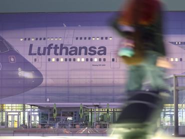 Lufthansa gépek a társaság pilótáinak sztrájkjának második napján, 2026. április 14-én