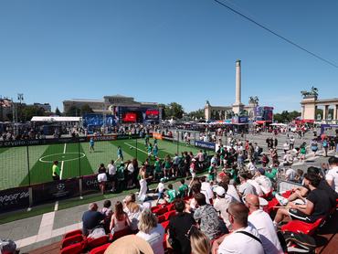 A május 30-ai budapesti UEFA Bajnokok Ligája labdarúgó döntő szurkolói zónája a Hősök terén