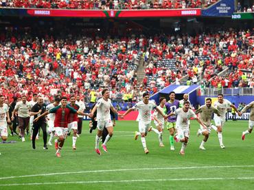 HOUSTON, TEXAS - JULY 4: The Morocco team celebrate at the end of the FIFA World Cup 2026 Round of 16 match between Canada and Morocco at Houston Stadium on July 4, 2026 in Houston, Texas. (Photo by Chris Brunskill/Fantasista/Getty Images)