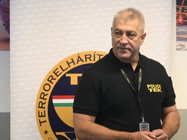 Hajdu János rendőr altábornagy, a TEK főigazgatója a Terrorelhárítási Központban (TEK) 2024. szeptember 17-én