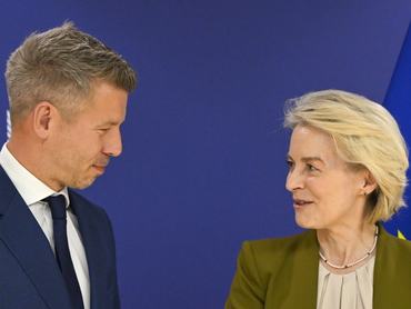 Brüsszel, 2026. április 29.Magyar Pétert, a Tisza Párt elnökét, Magyarország leendõ miniszterelnökét (b) fogadja Ursula von der Leyen, az Európai Bizottság elnöke Brüsszelben 2026. április 29-én.MTI/EPA/AFP pool/John Thys