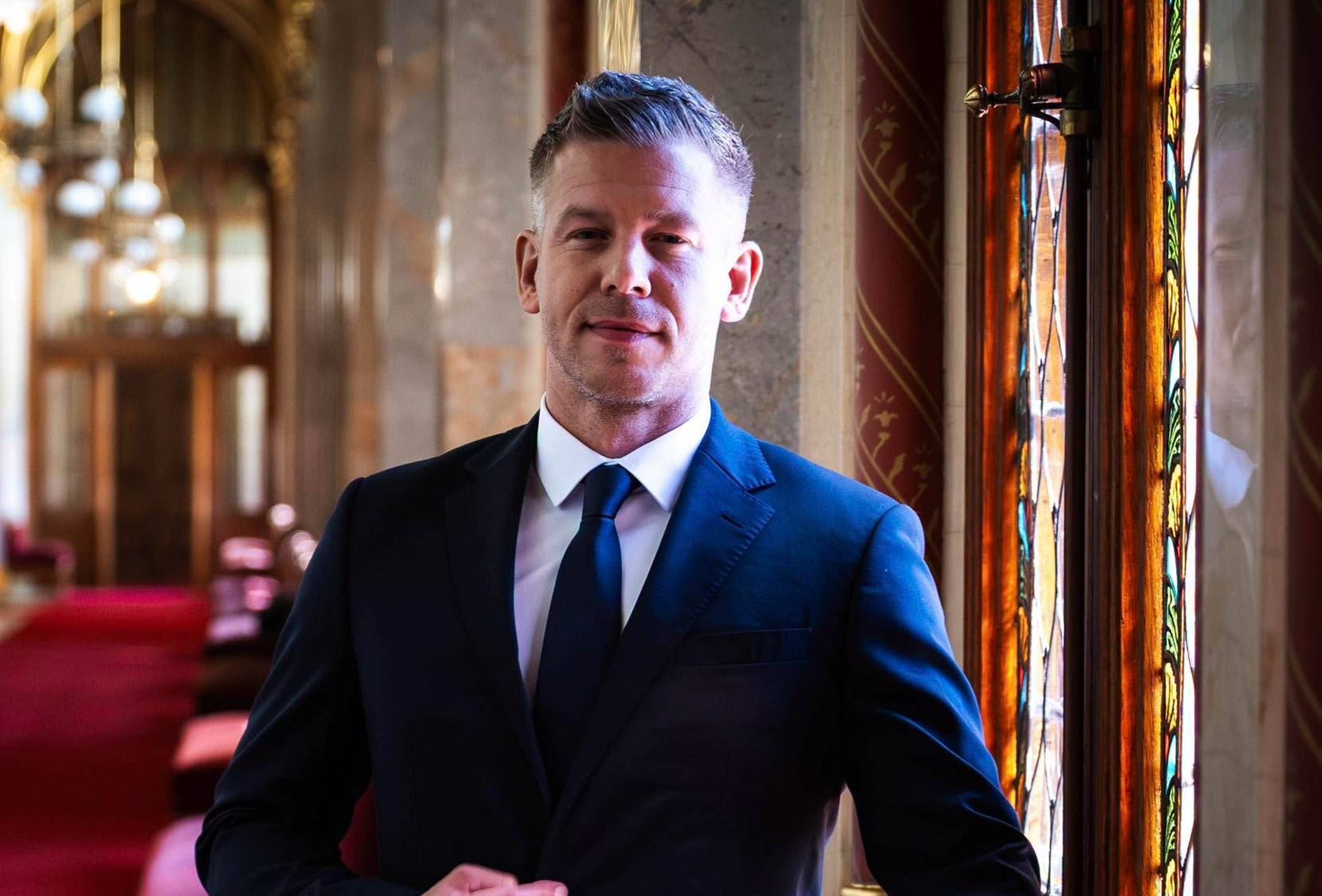 Magyar Péter nagy bejelentése: lerántotta a leplet a végső formájába öntött Alaptörvény-módosítás pontjairól