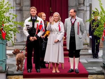 Norway's Crown Princess Mette-Marit waves as she, along with Crown Prince Haakon and Prince Sverre Magnus, greet the children's procession held as part of the National Day celebrations at Skaugum in Asker, Norway, May 17, 2026. Lise Aserud /NTB/via REUTERS ATTENTION EDITORS - THIS IMAGE WAS PROVIDED BY A THIRD PARTY. NORWAY OUT. NO COMMERCIAL OR EDITORIAL SALES IN NORWAY.