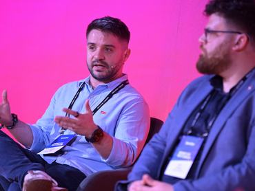 Biás Csongor, a Startup Hungary vezetője a zágrábi Money Motion konferencián.