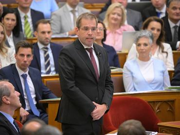 Ruff Bálint, a Miniszterelnökséget vezető miniszter az Országgyűlés rendkívüli ülésén 2026. július 6-án