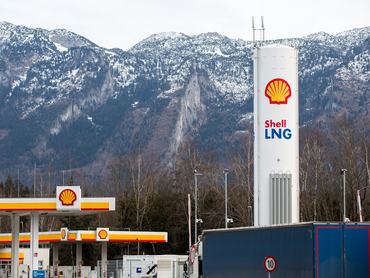 WALSERBERG, SALZBURG, AUSTRIA - 2025/02/24: Liquefied natural gas (LNG) tank is seen at a Shell petrol station. Shell in one of the leading players in the Liquefied Natural Gas (LNG) market. The company is involved in all stages of the LNG value chain from production to delivery, including upstream and downstream activities. (Photo by Karol Serewis/SOPA Images/LightRocket via Getty Images)