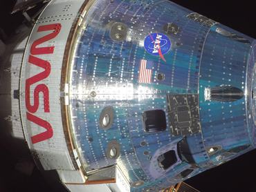 A NASA Orion űrszondáját a napelemes szárnyaira szerelt egyik kamera készítette