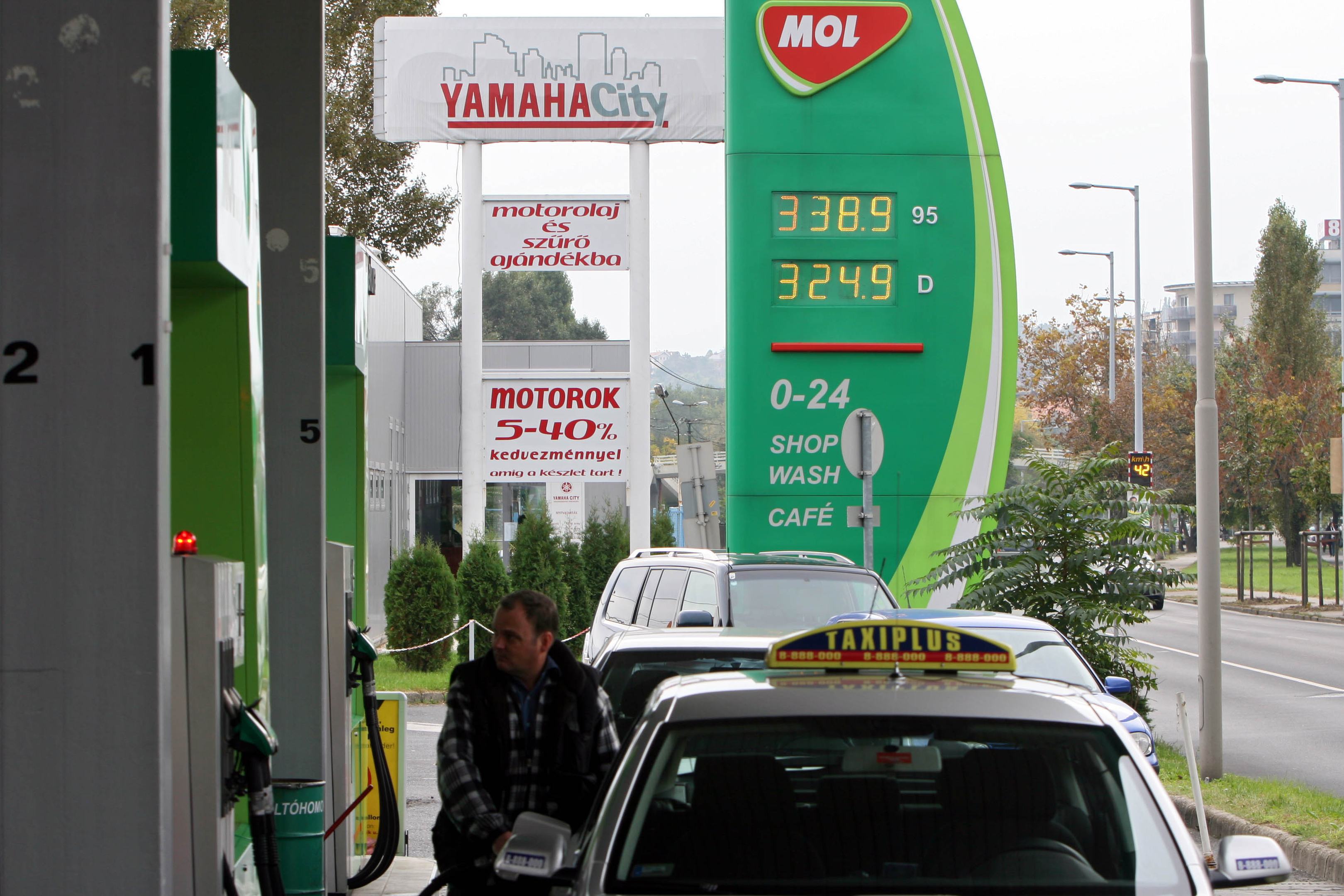 Nagy bejelentést tett a Mol: új benzintípust vezet be a hazai kutakon