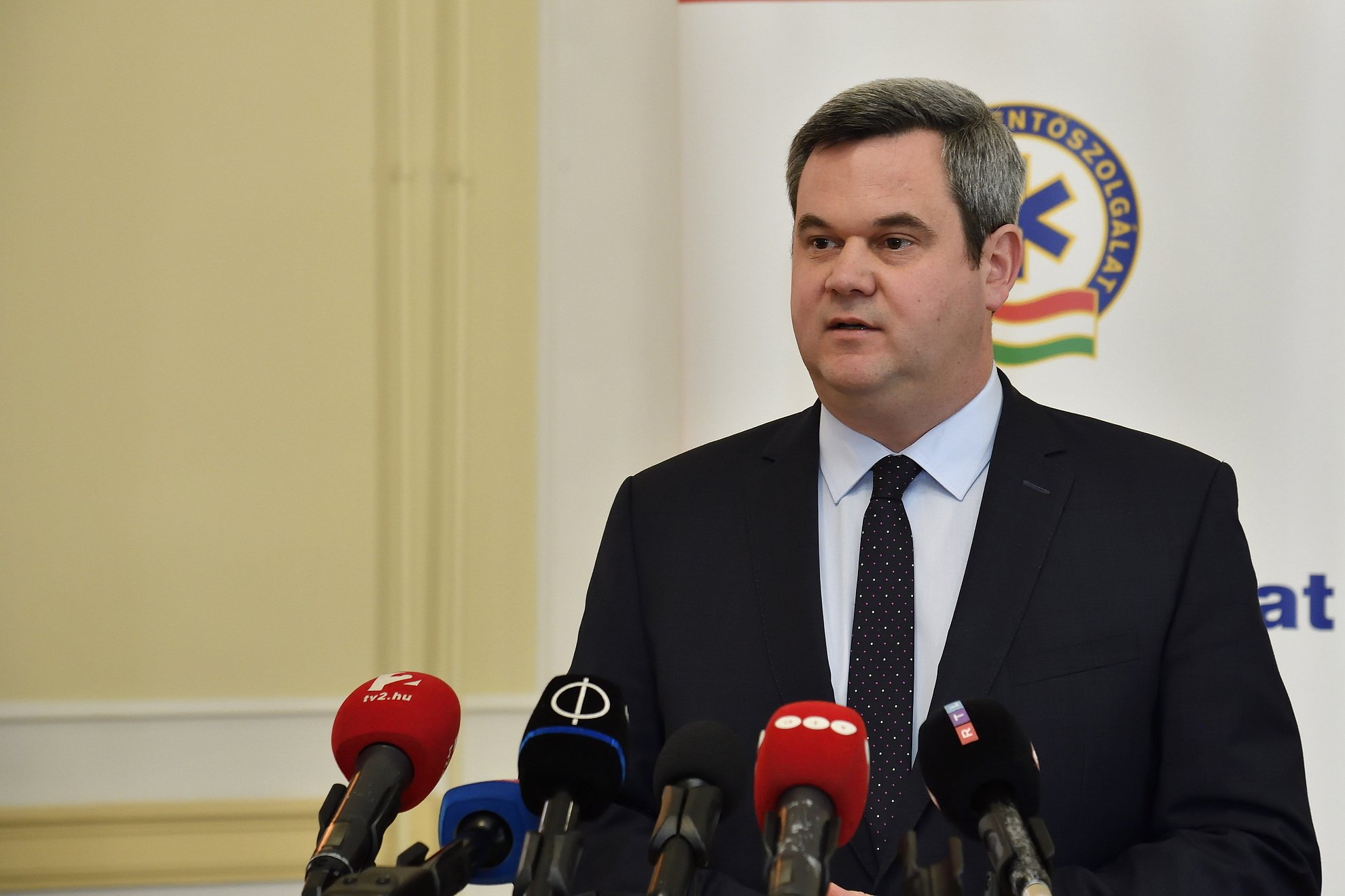 Takács Péter beleszállt az új egészségügyi miniszter csapatába: Fidesz B-válogatott, amelyet egy csipetnyi SZDSZ fűszerez