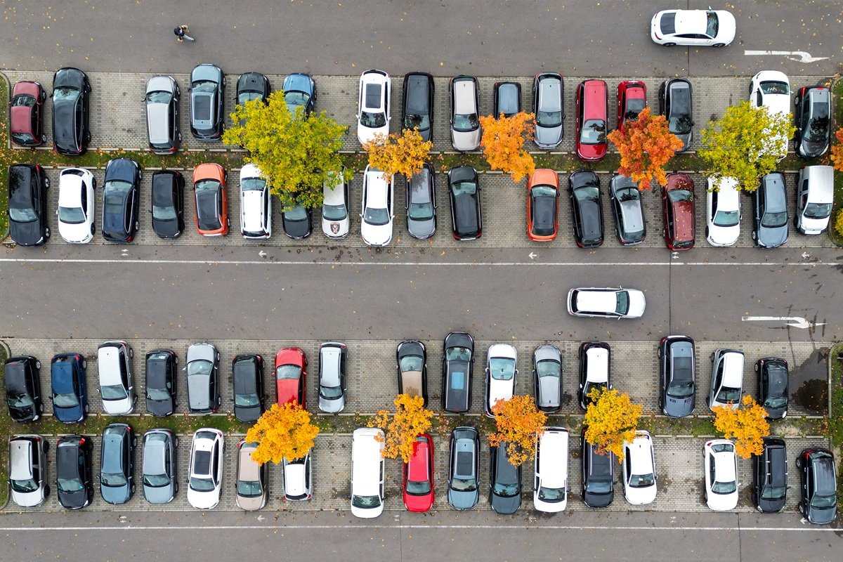 Jönnek a 800 forintos parkolási díjak, közben leszerelik az összes automatát Budapesten