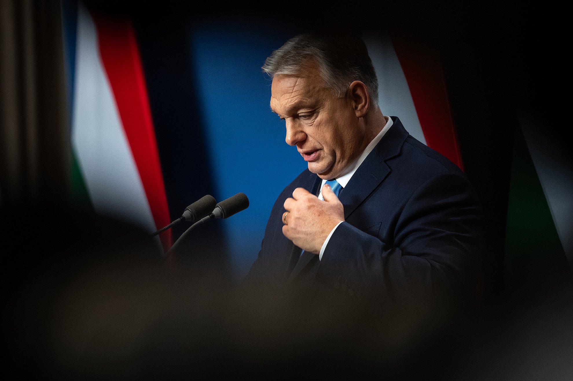 Orbán mobiliza apoiantes contra nova maioria húngara