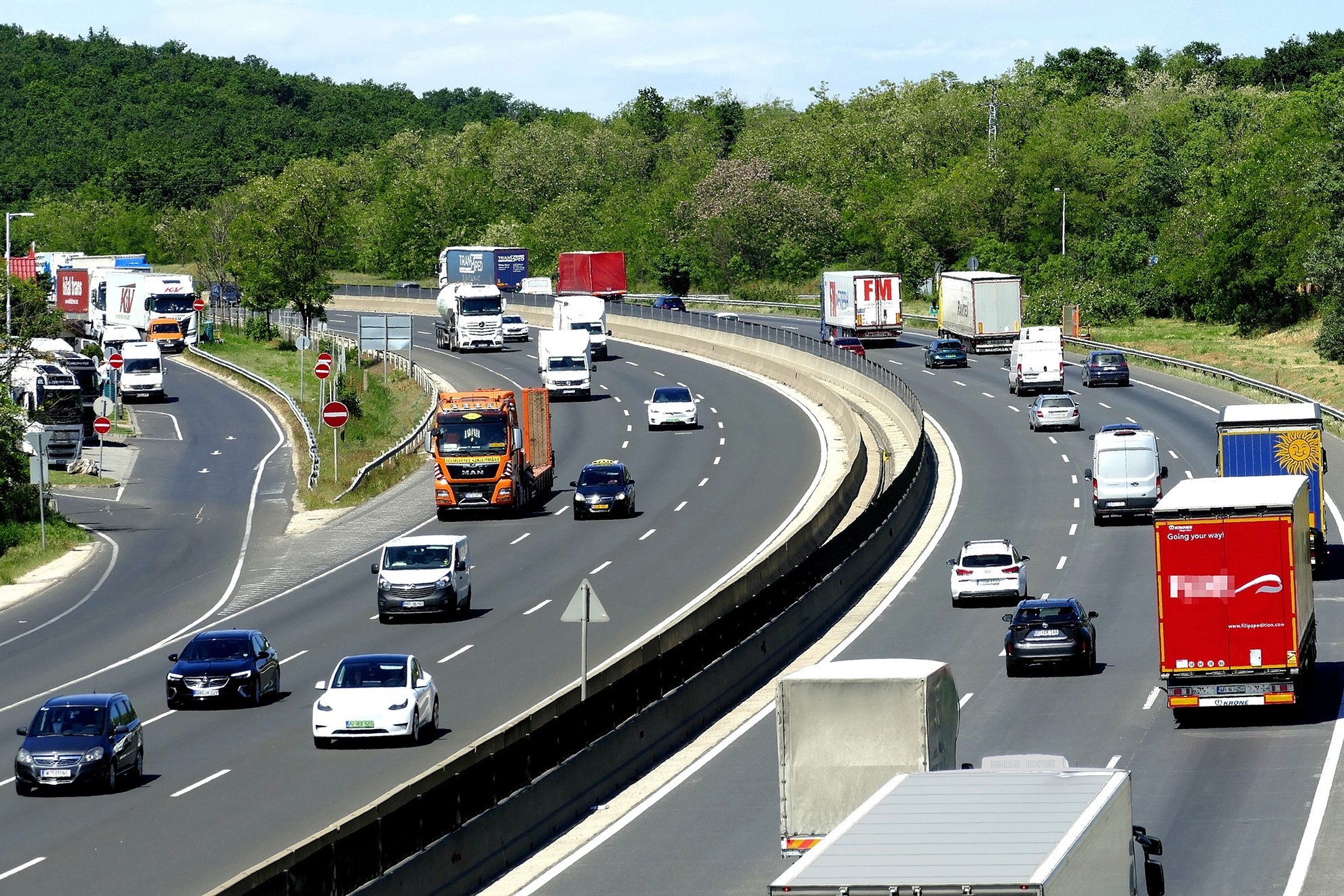 Riasztott a NAV: több százezer autós kerülhet komoly bajba