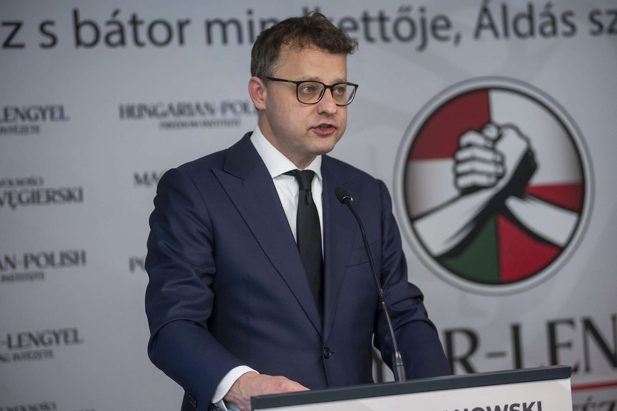 Kibukott: a Fidesz-frakció munkatársának budai lakásában él a körözött lengyel politikus