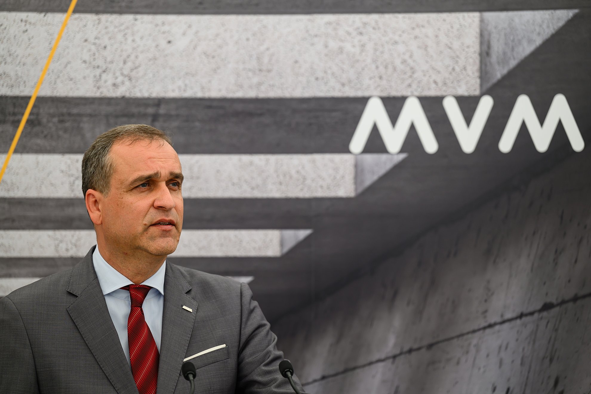 Pénzmosási bomba robbanhat: nemzetközi vizsgálat jöhet az MVM-re