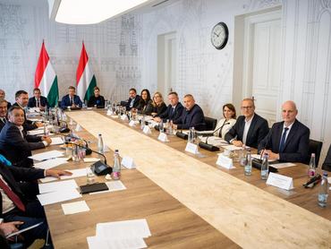 kormány Tisza-kormány Magyar-kormány