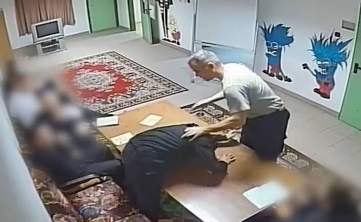 Kiengedték a börtönből a gyerekeket bántalmazó Szőlő utcai igazgatót